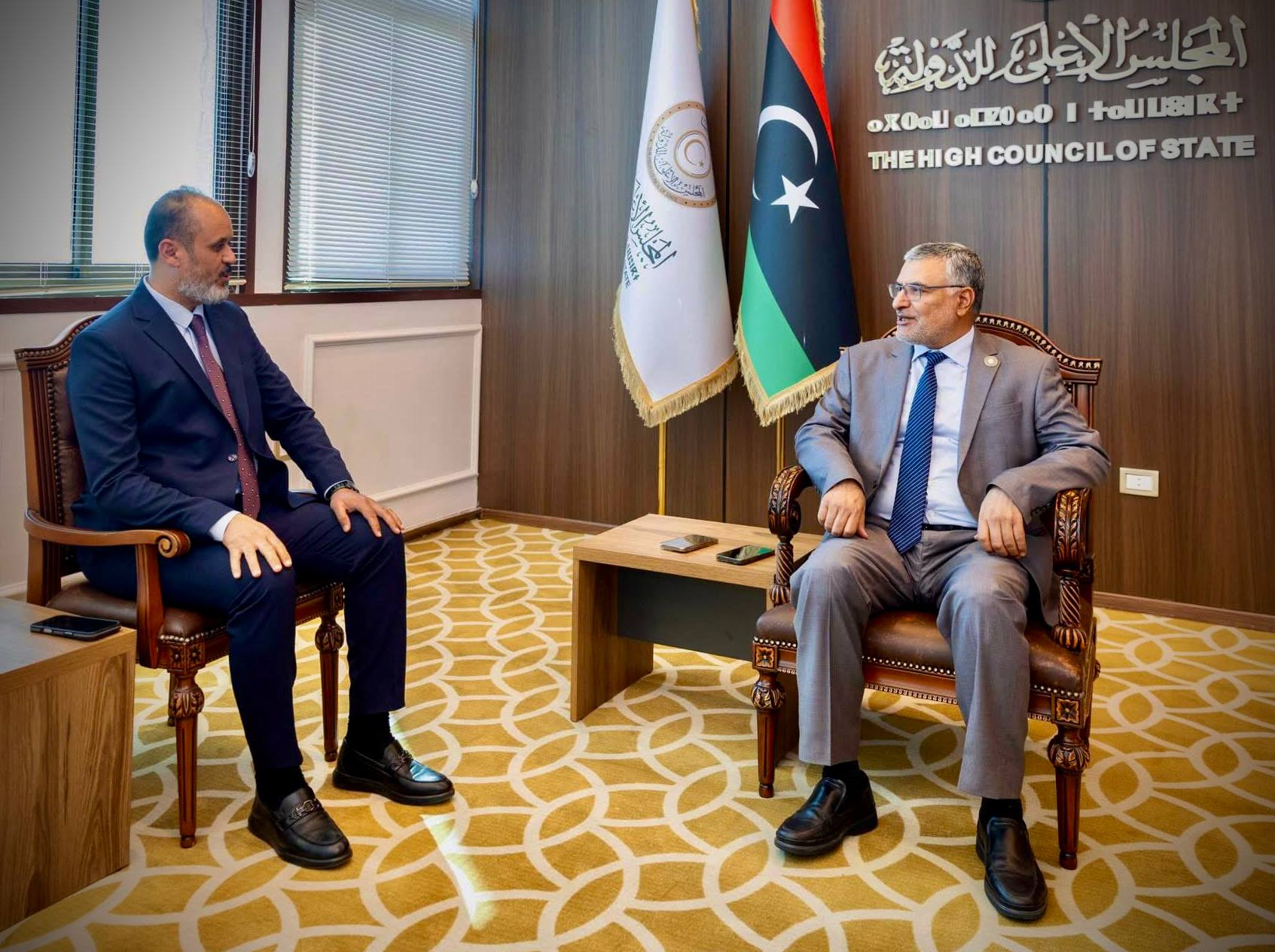 وزير الإسكان والتعمير يلتقي رئيس المجلس الأعلى للدولة لمتابعة خطط تطوير قطاع الإسكان والتعمير