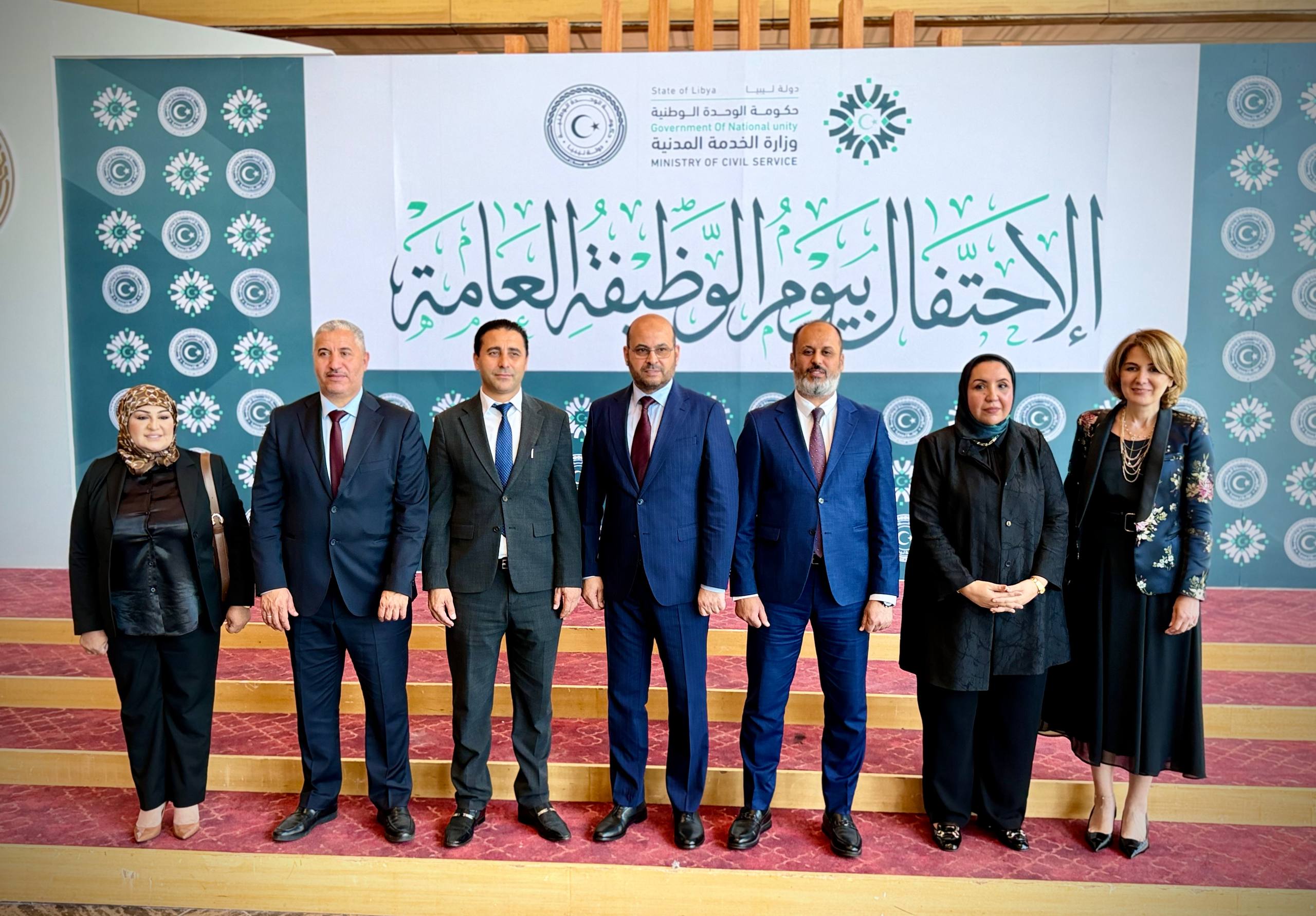 وزير الإسكان والتعمير يشارك في احتفالية يوم الوظيفة العامة