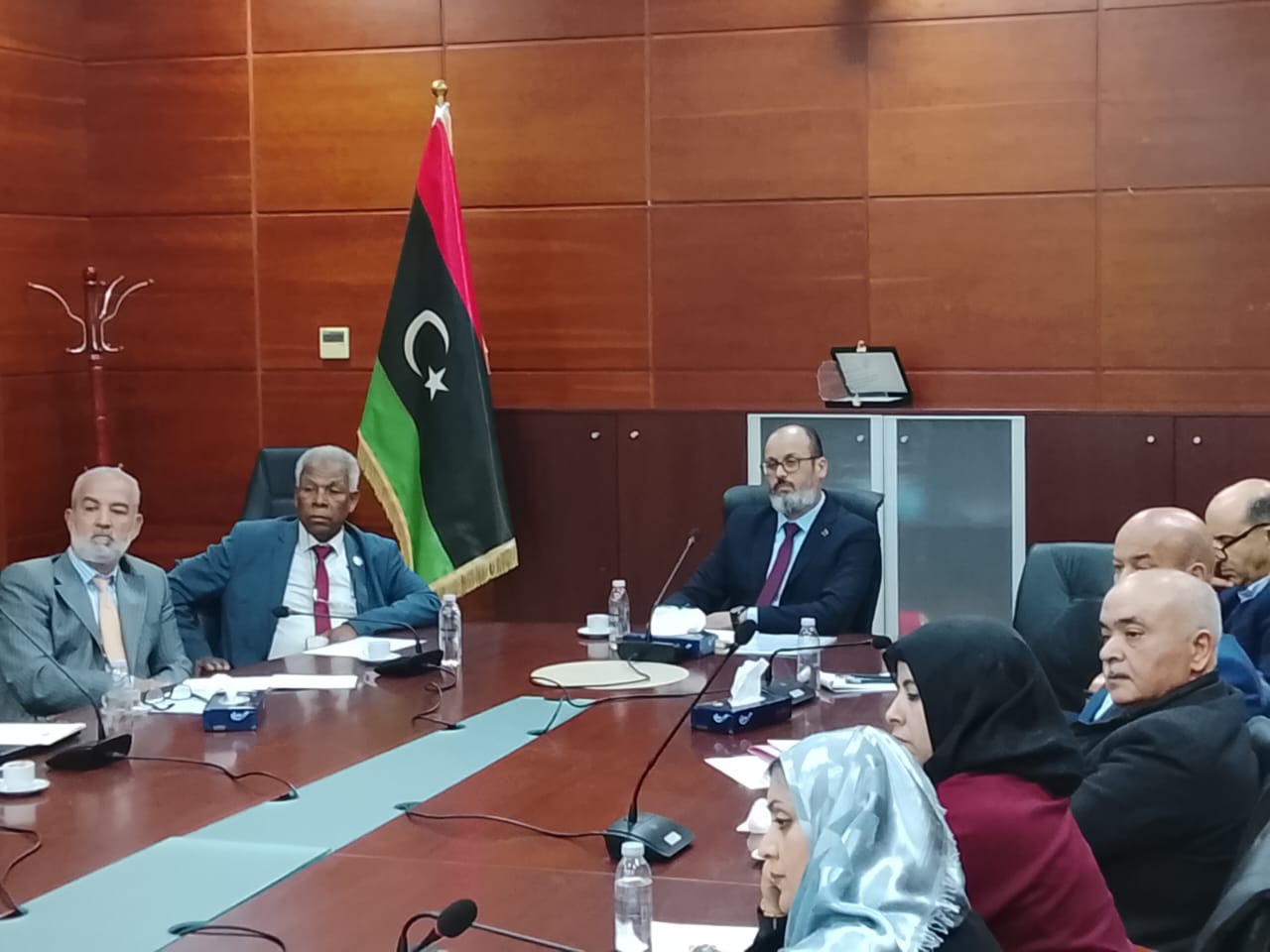 وزير الإسكان والتعمير يبحث مع مركز المعلومات والتوثيق آليات تطوير العمل المؤسسي والتحول الرقمي