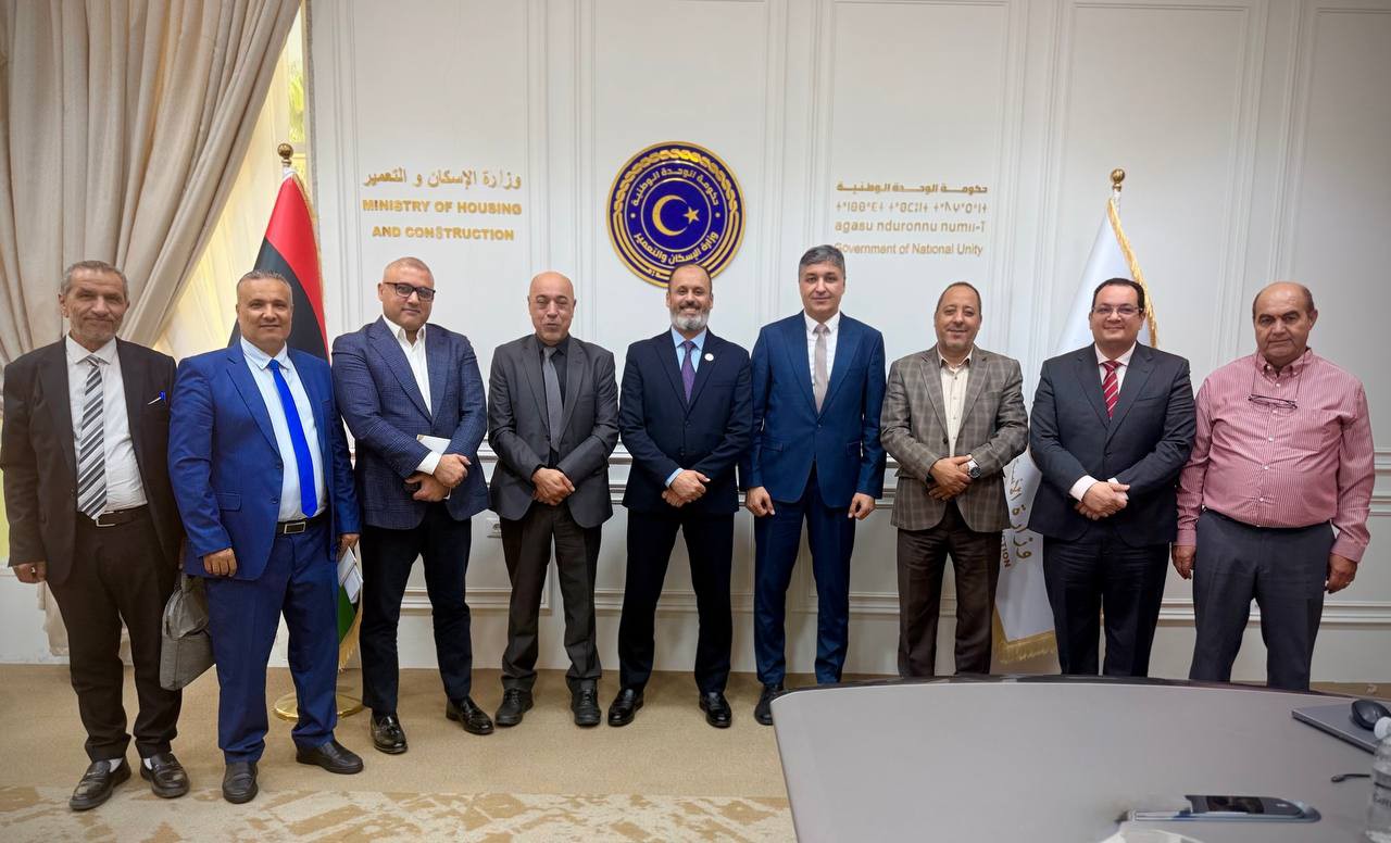 وزير الإسكان يبحث مع هيئة سوق المال ومصرف الادخار آليات التمويل العقاري عبر الصكوك السيادية
