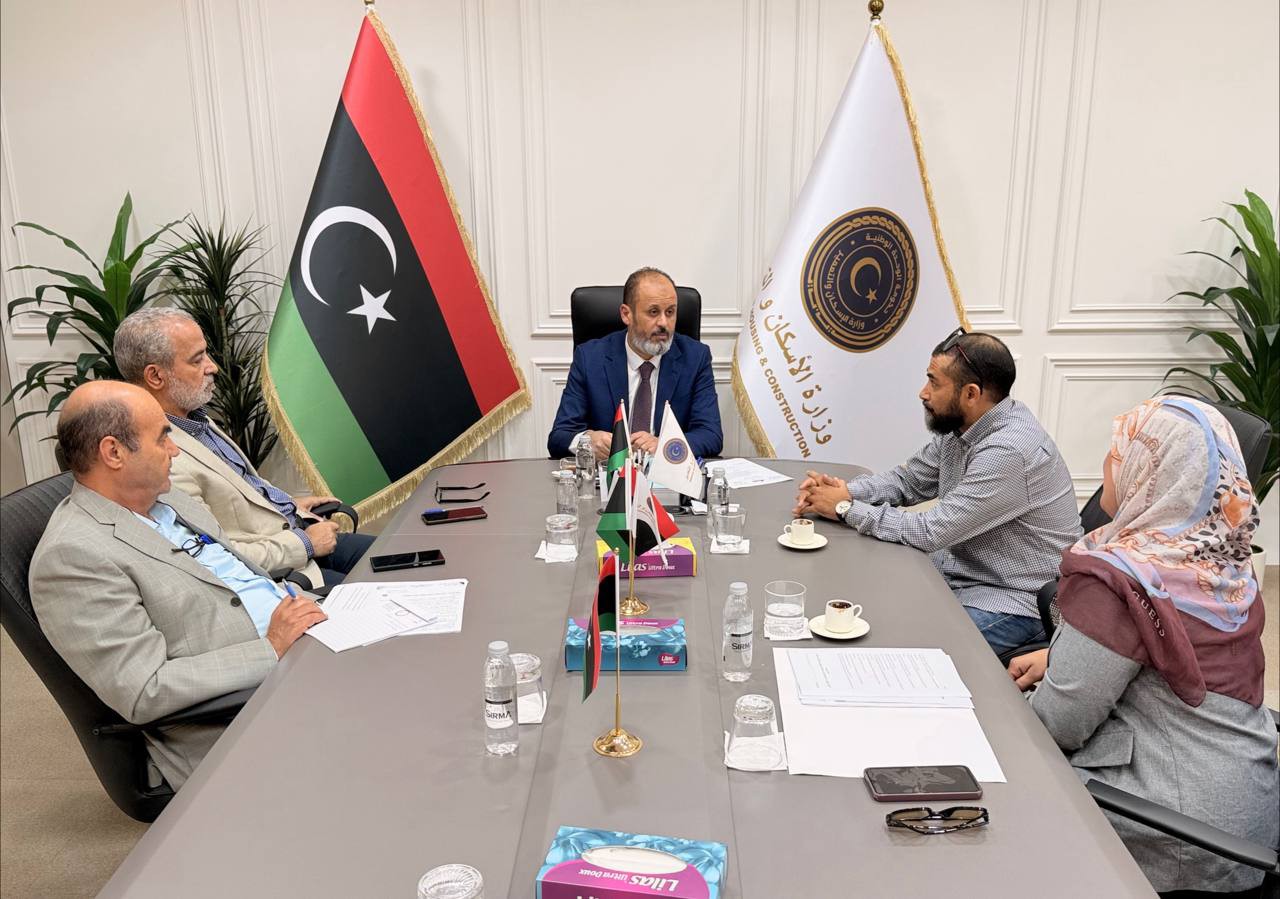 وزير الإسكان يؤكد حماية الموروث التاريخي لمدينة طرابلس وتعزيز جهود الحفاظ عليه