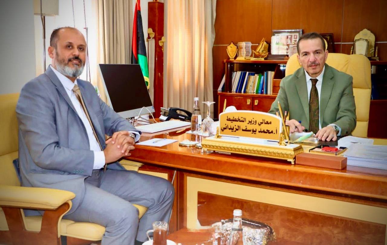 وزير الإسكان والتعمير يبحث مع وزير التخطيط ميزانية التنمية والمشروعات المستهدفة