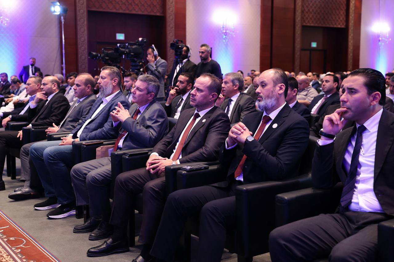 وزير الإسكان والتعمير يشهد مراسم اعتماد الاستراتيجية الوطنية للأمن المائي 2026-2050